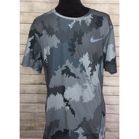 Nike Other - 🎉HP🎉Nike Pro Hypercool Fitted Gray Camo Tshirt